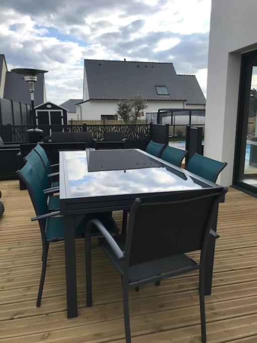 Maison 10 Pers En Bord De Mer Avec Piscine Chauffee Toute L'Annee, Spa Et Hamman Surzur Bagian luar foto
